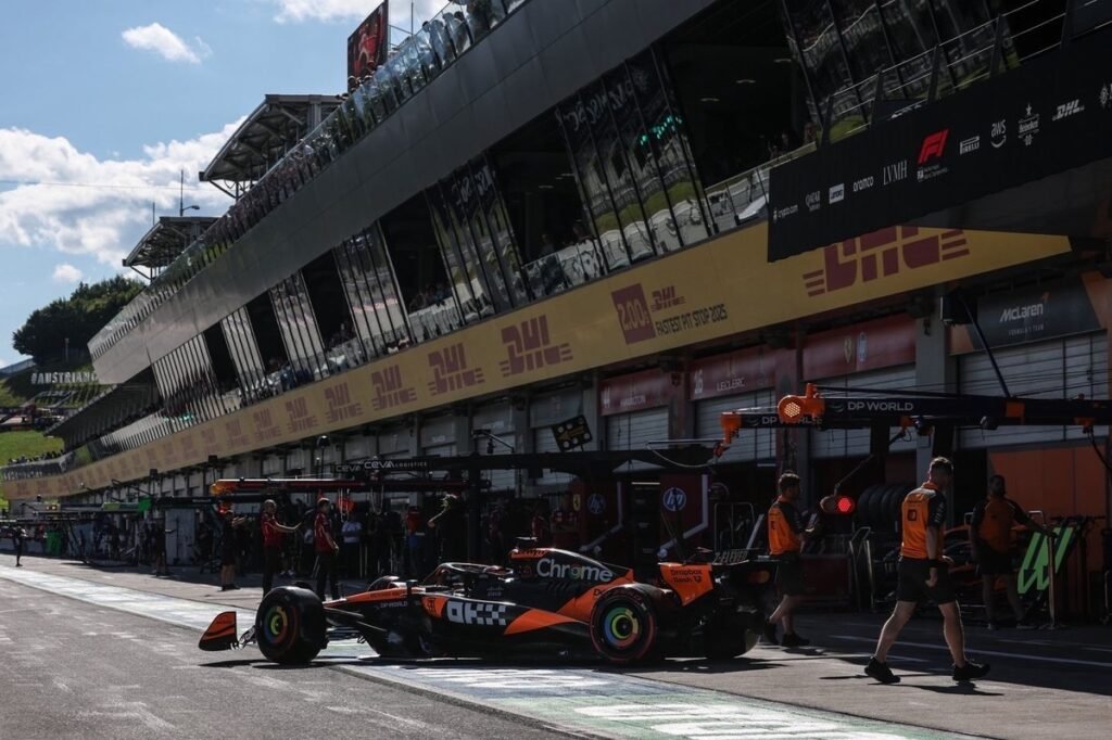 Austrian GP support race delayed after on-track incident with tow vehicle