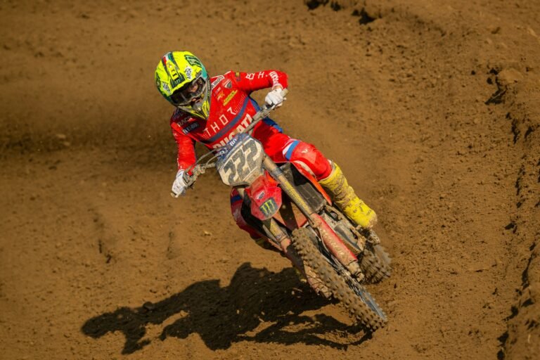 Watch: Marshal Weltin Helps Antonio Cairoli Get Unstuck at Spring Creek National