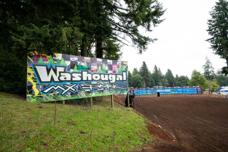 Thomas: "The entire race changed and it turned into a stirred-up hornet’s nest."