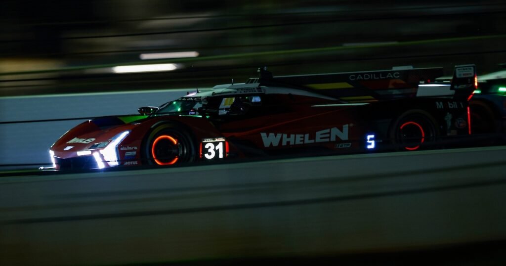 Whelen Cadillac takes command as darkness descends upon Petit Le Mans