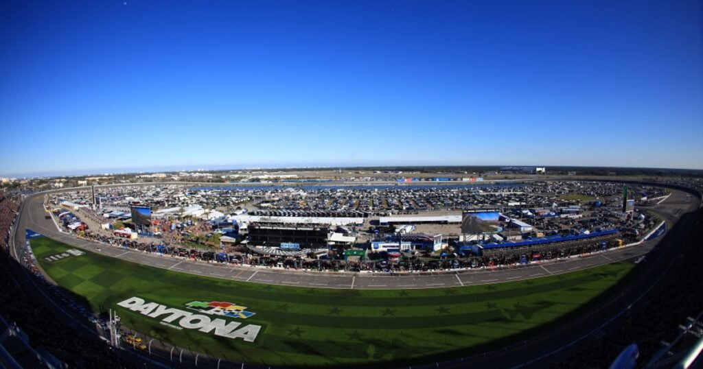 NASCAR shifts Daytona 500 date to avoid Super Bowl conflict in 2027