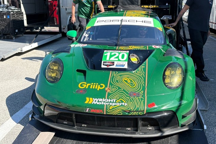 Daytona Unboxing: Porsche 992 II GT3 R