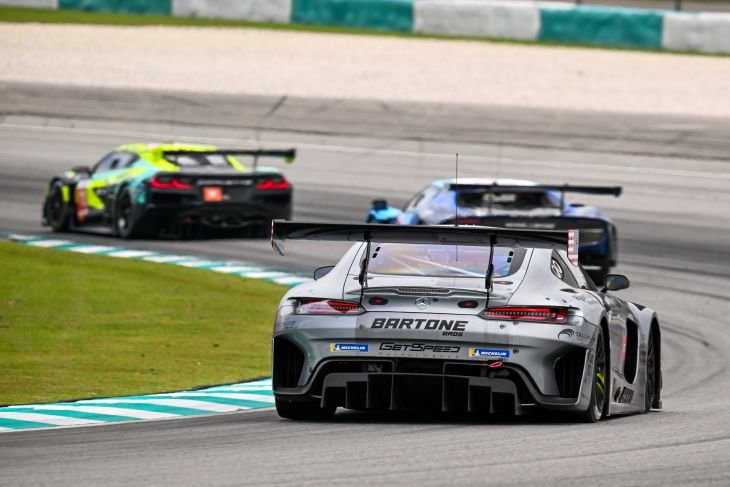 Jakobsen Tops Weather-Interrupted FP2