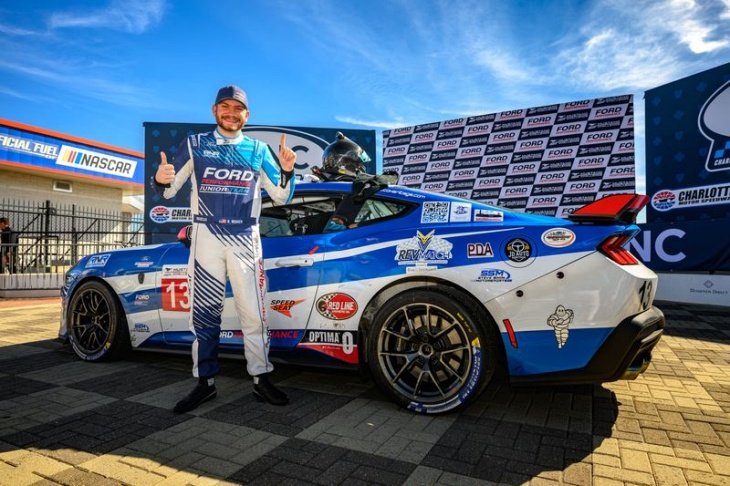 Michelin Pilot Challenge Holiday Notebook