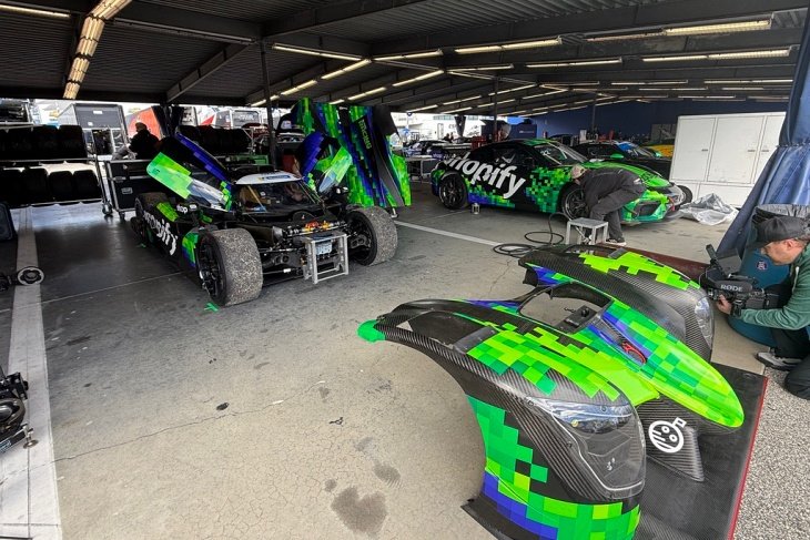 Roar Before The 24: Friday Paddock Notes