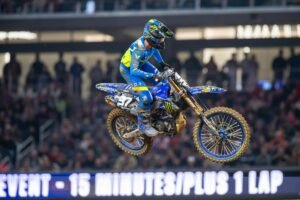 Star Yamaha Teammates Davies, Thrasher, and Dudney Caught in Arlington 250SX Main Event Crash